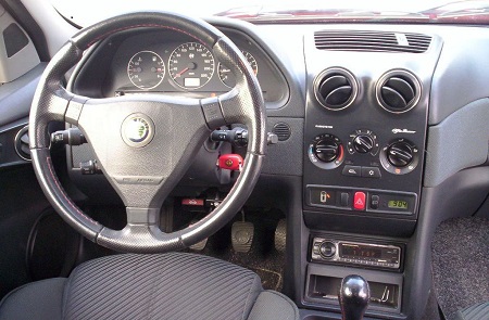 Alfa Romeo 145158